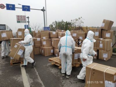 “虞”你同行 共克时艰——918博天堂医药下属浙江918博天堂药业向上虞捐赠12000套防疫物资！