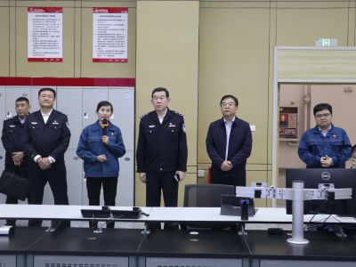 潍坊市副市长徐磊一行莅临918博天堂医药下属山东918博天堂药业调研指导